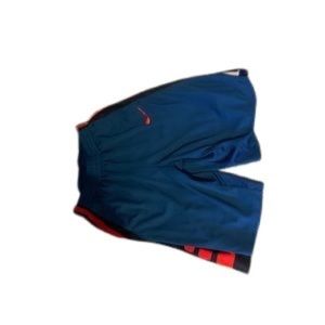 Youth XL basketball short NIKE